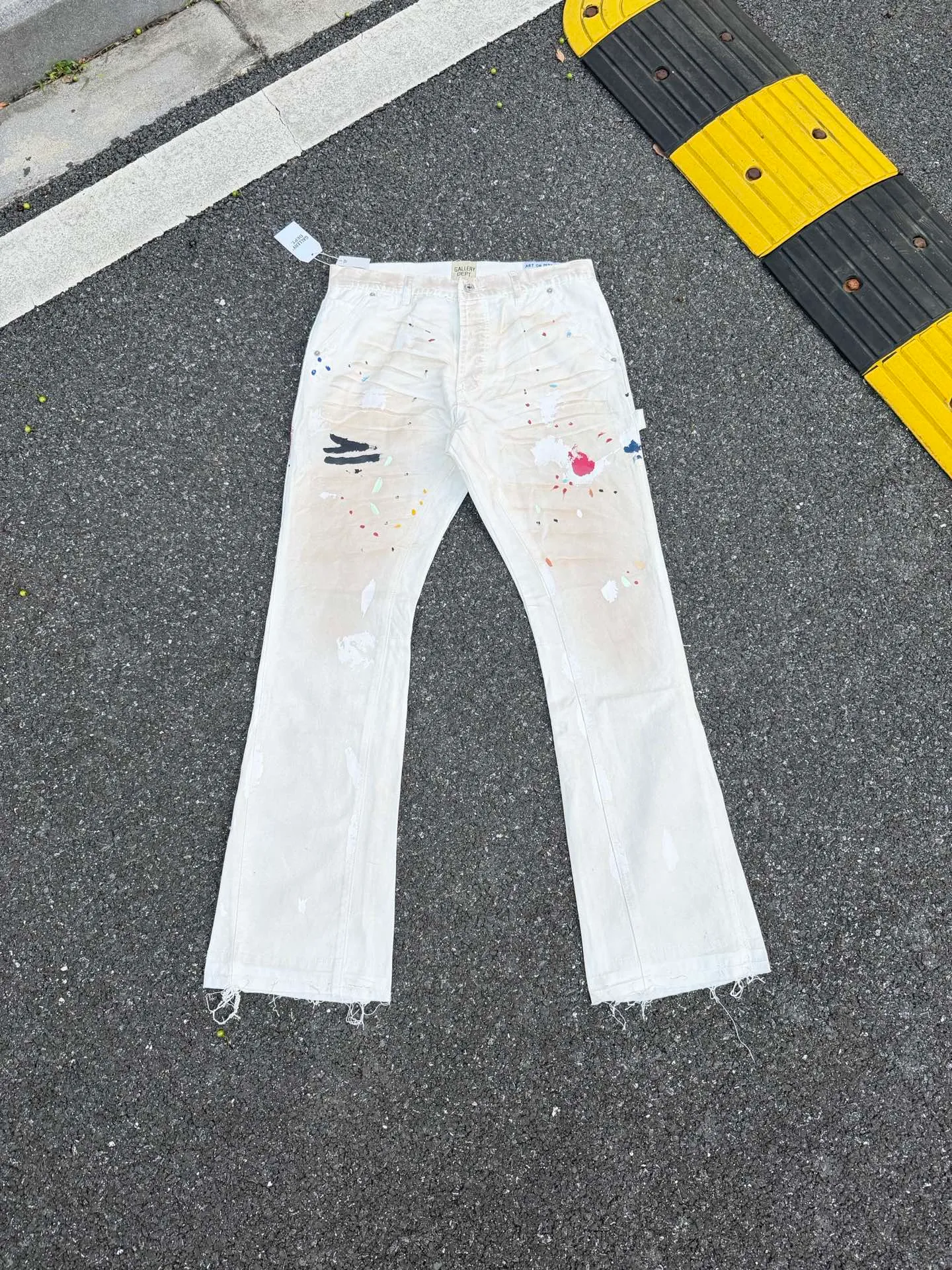 P270💰GA05 GALLERY DEPT. Dirty touch, splashed ink, hand-painted graffiti, washed, distressed, damaged, micro-flared casual overalls. Code number: 28 30 32 34 36